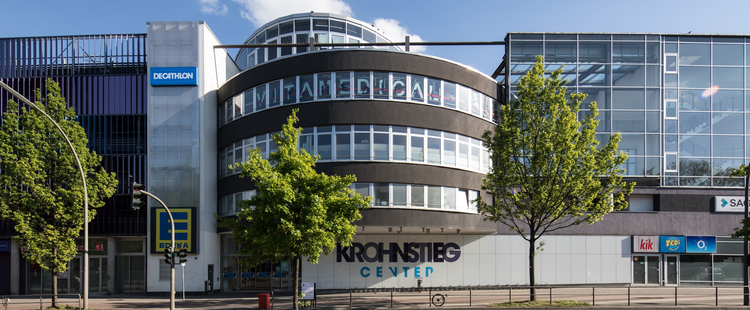 Krohnstieg Center – Innenansicht mit Einkäufern